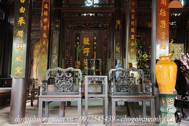 Bàn ghế gỗ kê nhà chùa đẹp bởi Phương Miên.