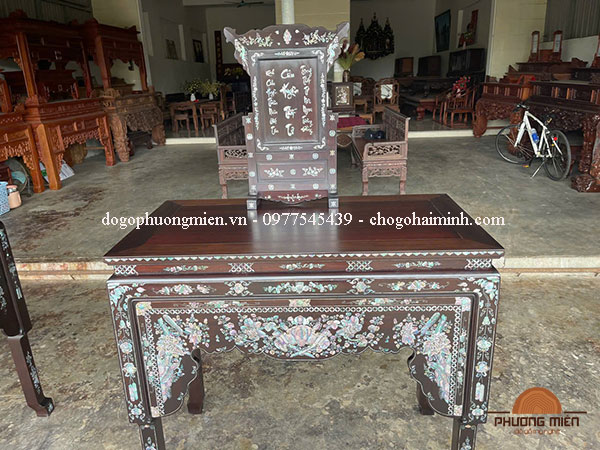 Bàn nghi thờ cẩn ốc sà cừ đẹp.