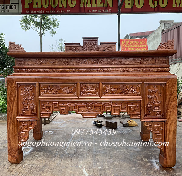 Bàn thờ gỗ đẹp - Xu hướng lựa chọn hàng đầu hiện nay.