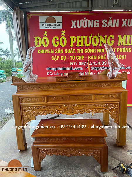 bàn thờ gỗ mít chạm truyện đơn giản đẹp.