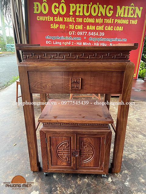 bàn thờ gỗ tự nhiên đơn giản đẹp.