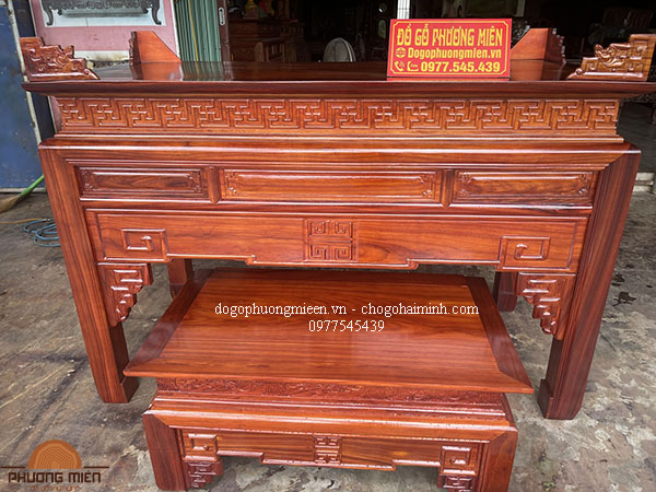 bàn thờ gỗ tự nhiên truyện đơn giản.