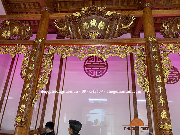 cuốn thư câu đối lòng máng gỗ gụ