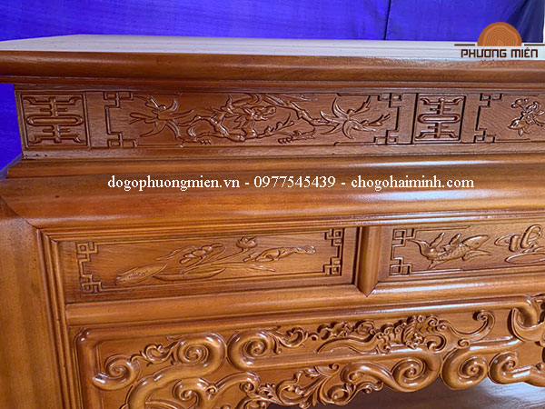 Các hoạ tiết đẹp tinh sảo trên mẫu bàn thờ truyện như ý.