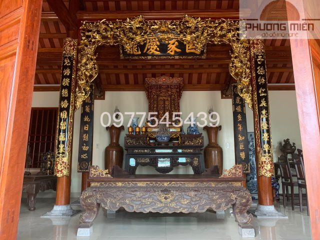 mẫu phòng thờ nhà cột gỗ kiểu cổ đẹp tai Hải Phòng