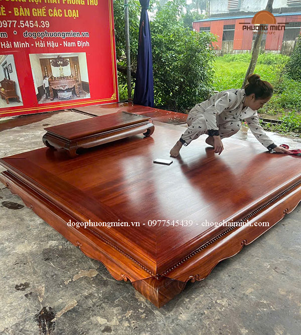 Mẫu sập hầu đồng gỗ trơn