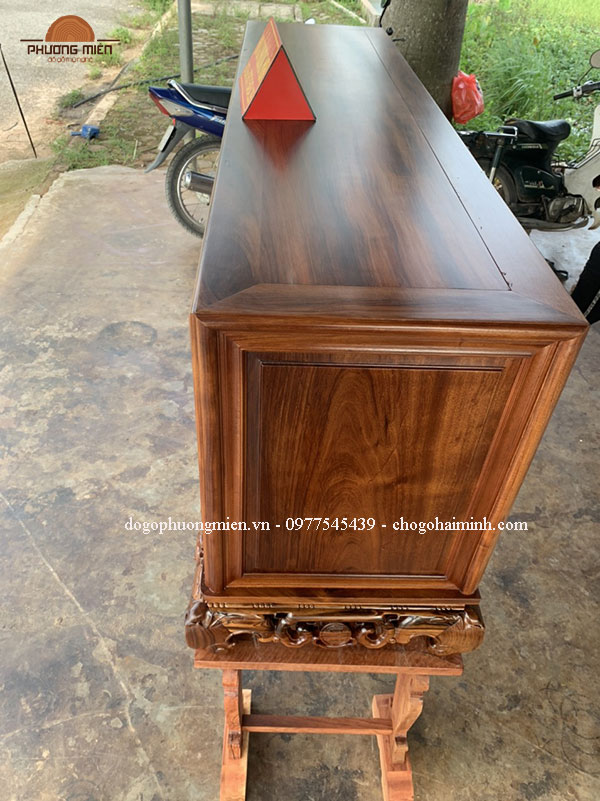tủ chè gụ ta vân đẹp.