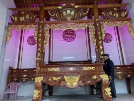 Chia sẻ cách thiếp điểm vàng Đài Loan trên bàn thờ, cuốn thư câu đối .v.v. từ A-Z.